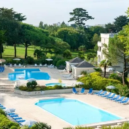 Avec Piscine A 300m De La Royal Park