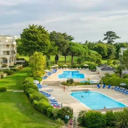Avec Piscine A 300m De La Royal Park *