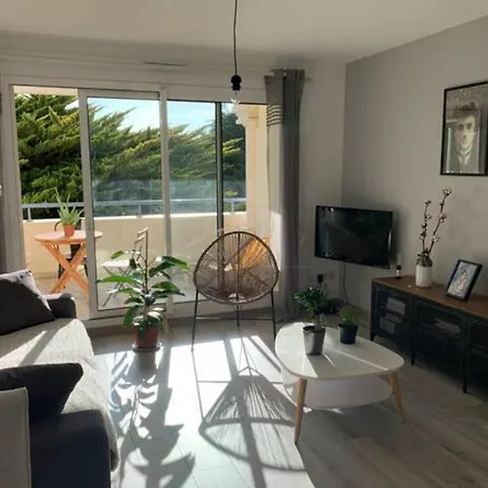 Avec Piscine A 300m De La Royal Park