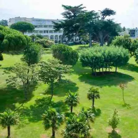 Avec Piscine A 300m De La Royal Park